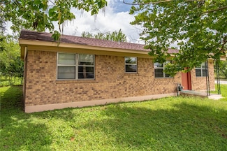 601 Martin Luther King Blvd, Cameron, TX 76520