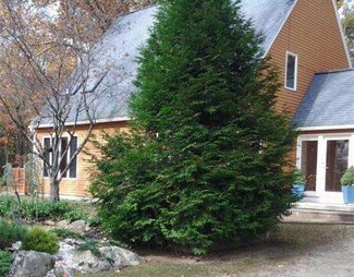 38 Hardwick Rd, Petersham, MA 01366
