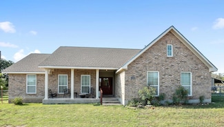 537 N Park St, Harper, TX 78631