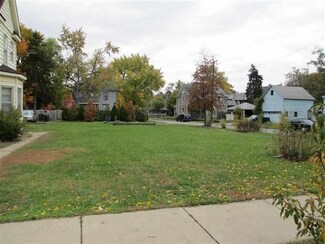 1102 Portage Ave Unit 37, South Bend, IN 46616