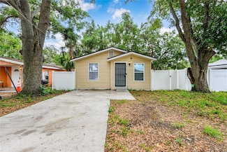 3703 E North Bay St, Tampa, FL 33610