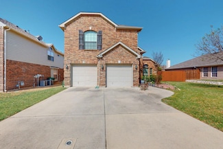 6925 Cattle Dr, Fort Worth, TX 76179