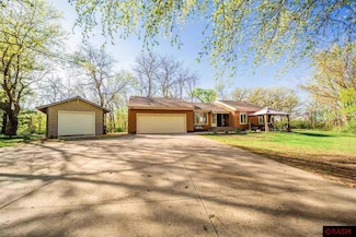 61480 154th Ln, Mapleton, MN 56065