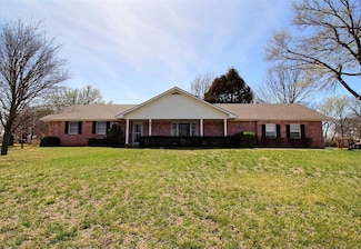 601 Cathlinda Ct, Winfield, KS 67156