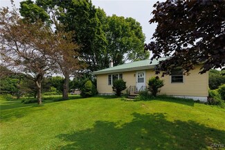 5212 Log London Rd, Mannsville, NY 13661