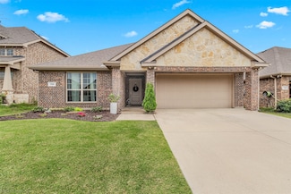 732 Jamestown Ln, Fate, TX 75189