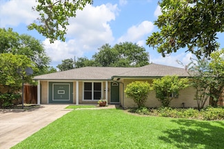 2110 Chippendale Rd, Houston, TX 77018