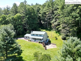 581 N Fork New River Rd, Lansing, NC 28643