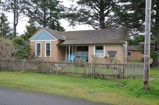 3308 K Place, Seaview, WA 98644