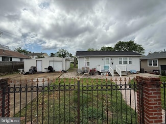 2818 Liberty Ave, Falls Church, VA 22042