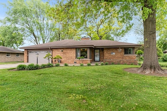 831 W Marywood Ave, Aurora, IL 60505