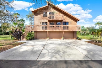 9222 134th St, Seminole, FL 33776