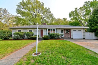1 Janet Cir, North Grafton, MA 01536
