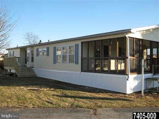 35 Davis Ave, Gettysburg, PA 17325