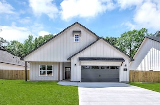100 Bluegill Dr, Shepherd, TX 77371