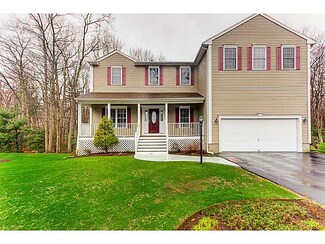 46 Ashbrook Dr, Cranston, RI 02921