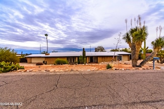 1312 E Thunderhead Cir, Tucson, AZ 85718