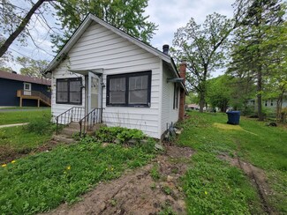 32 Rushmore Rd, Fox Lake, IL 60020