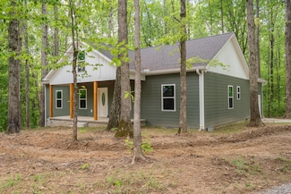 32 Periwinkle Path, Leoma, TN 38468