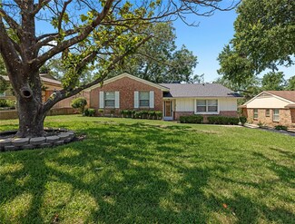 821 Sherwood Dr, Richardson, TX 75080