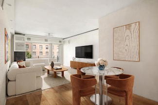 118 E 60th St Unit 7-B, New York, NY 10022