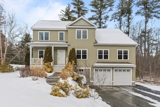 689 Haverhill St, Rowley, MA 01969