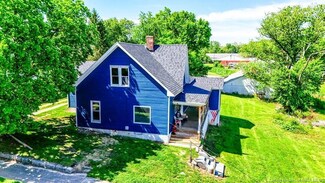 303 W Market St, Salem, IN 47167