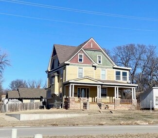 418 W Laurel St, Independence, KS 67301