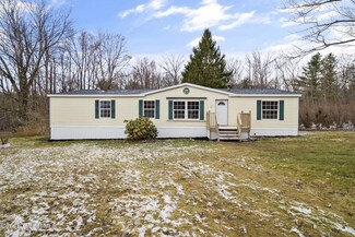 35 Mill Rd, Cropseyville, NY 12052