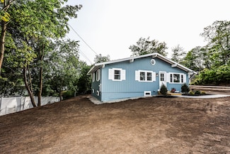 1 Knowlton Rd, Nashua, NH 03063