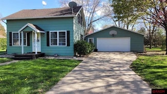 40 Birch St E, Trimont, MN 56176