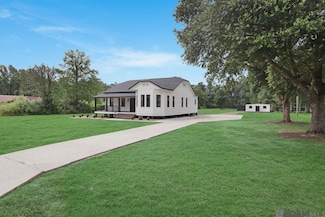 12300 Clanton Dr, Walker, LA 70785