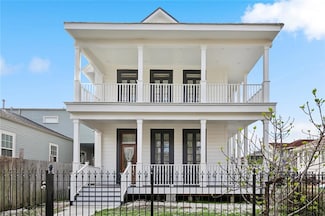1424 General Pershing St, New Orleans, LA 70115