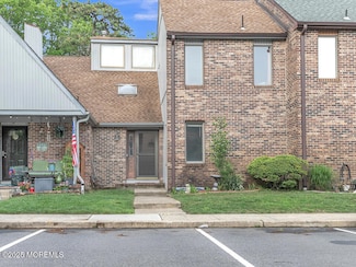 707 Bounty Ct, Toms River, NJ 08753