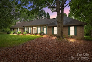 8368 Fairfield Forest Rd, Denver, NC 28037