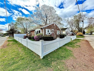 78 Viola Ave, Riverside, RI 02915