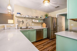 4049 Berkeley Ave Unit 25, Canton, MI 48188