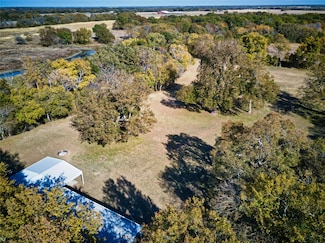 956 County Road 4231, Bonham, TX 75418