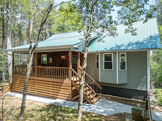 292 Holly Cove Cir, Blairsville, GA 30512