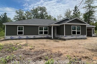 58 Sparrow Ln, Jesup, GA 31545