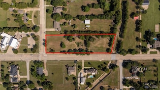 7405 Hightower Dr, North Richland Hills, TX 76182