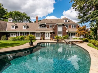 36 Main St, Wenham, MA 01984