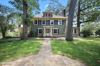 3 E River Rd, Rumson, NJ 07760