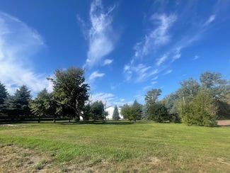 29 Spruce St, Tracy, MN 56175