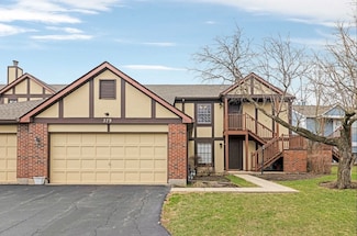 379 Sandhurst Cir Unit 1, Glen Ellyn, IL 60137