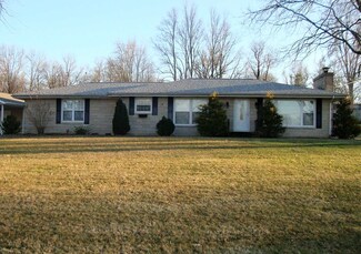 1125 W Broadway St, Loogootee, IN 47553