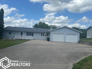 1007 Walton Rd, Fairfield, IA 52556