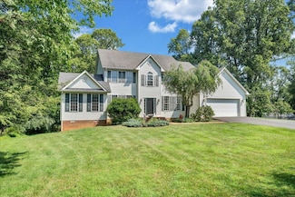 960 Orchard Lake Dr, Daleville, VA 24083