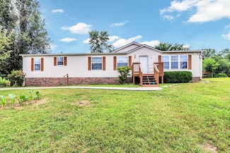 369 Canoe Branch Rd, Castalian Springs, TN 37031