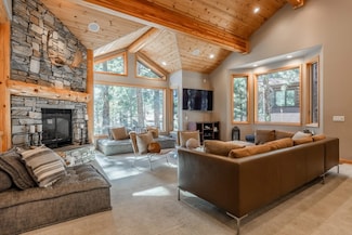 19 Evening Star Dr Unit 2, Mammoth Lakes, CA 93546